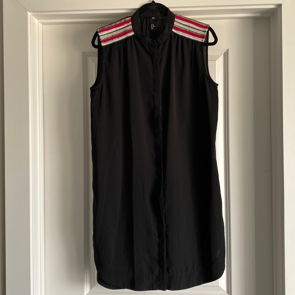 H&M Black Sleeveless Shirt Dress with Embellished Shoulder. Size 10.